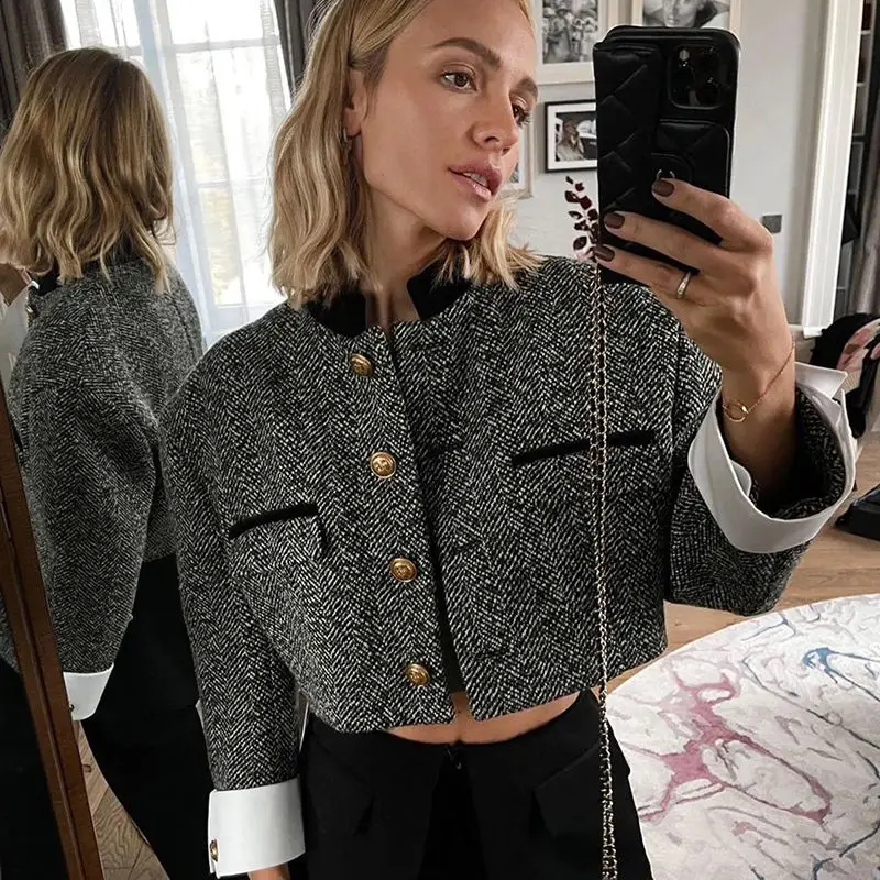 

Retro Fashion Jacket 2023 Spring Women's clothing design sense stand-up collar equestrian clothing French tweed short Coat Women