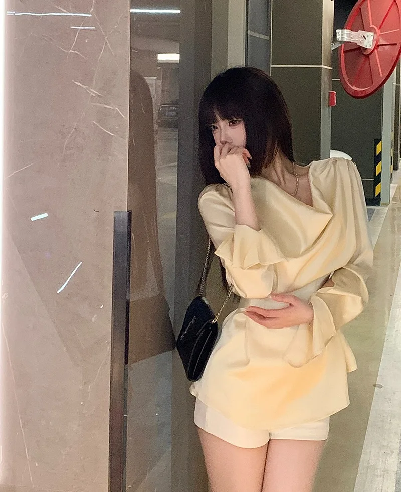 Рубашка Женская атласная с длинным рукавом однотонная плиссированная блуза