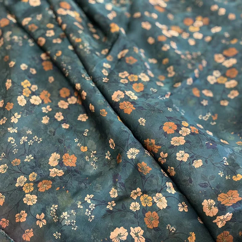 

Summer Dark Green Small Floral Red Cloud Yarn Advanced Custom Cheongsam Dress Silk Mulberry Silk Fabric