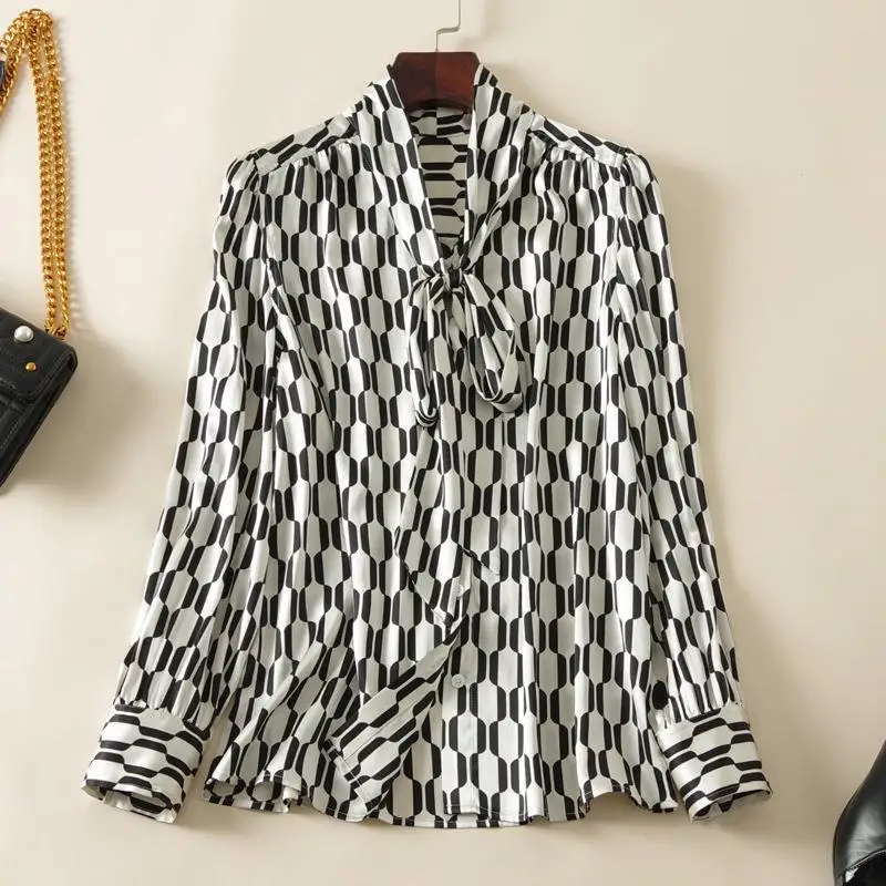 

Imitation Silk Satin Printed Shirt Women's 2022 Spring New V Neck Long Sleeve Streamer Cardigan Shirt