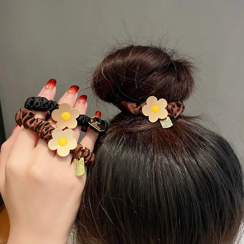 

Spring Summer Korean Metal Flower Sweet Cute Thin Scrunchies Elastic Hair Band For Woman Simple Fairy Rubber Ponytail Ties