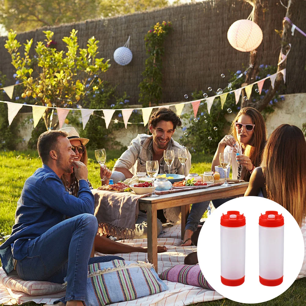 

2pcs Double-headed Sauce Squeeze Bottles Condiment Containers Kitchen Gadgets (Red)