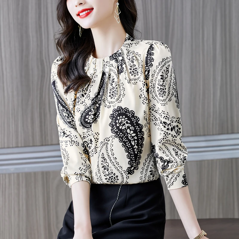 

Korean Fashion Silk Women Blouses Beading Satin Long Sleeve Women Shirts Black Office Lady Blusas Femininas Elegante Ladies Tops