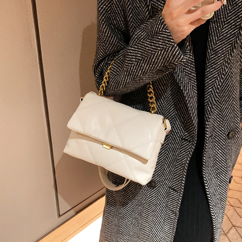 Ladies High Quality Leather Shoulder Bags For Women Long Gold Chain Shoulder Bags Purses And Handbags Luxury Designer Purses