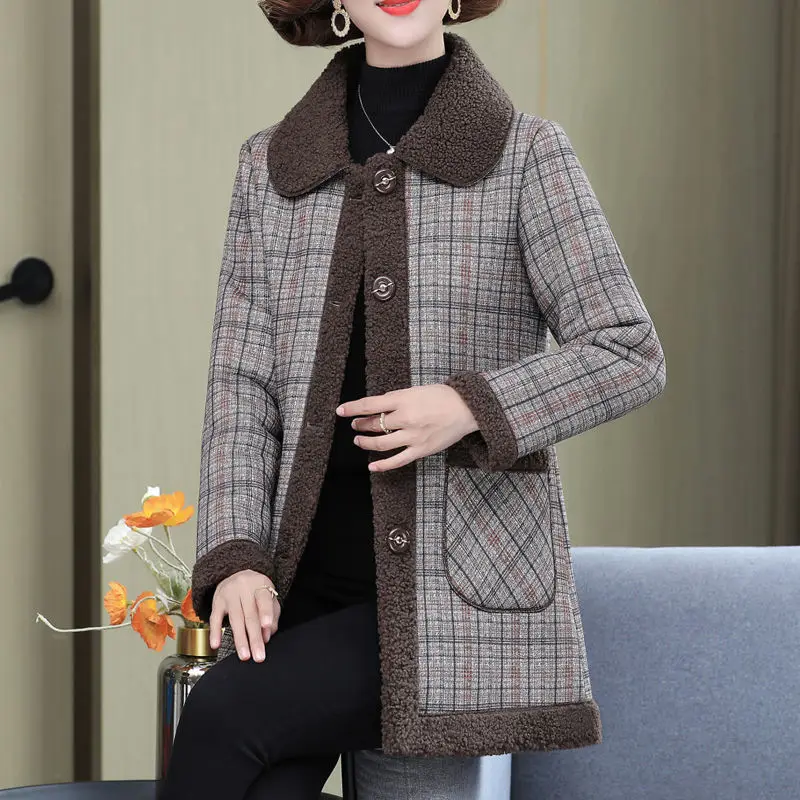 Middle-aged mother's New Splicing Lamb velvet Jacket 2023 Autumn Winter Slim Thick Plaid Coat Short Women's Warm Parkas Outwear