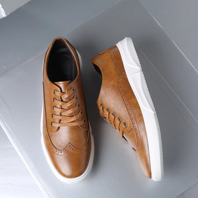 Men Brogue Shoes Fashion Leather Board Shoe Breathable Autumn Comfortable Casual Shoes Outdoor Male Sneakers Tenis Masculino 1