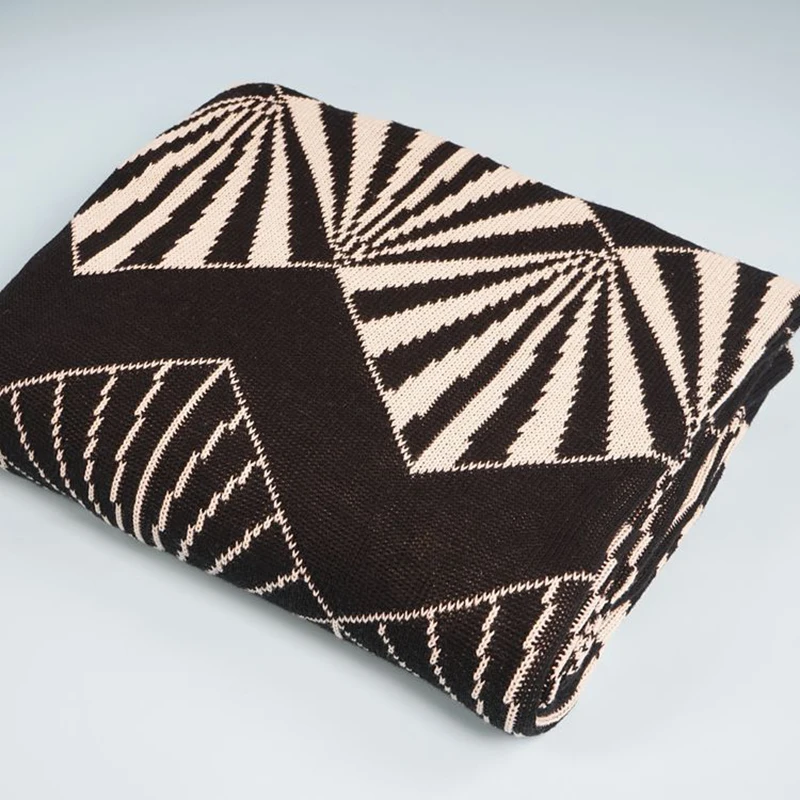 

100% Cotton Summer Baby Knitted Cotton Blanket Stripe Pattern Knitted Blanket Soft and Comfortable Cotton Blanket Simple Design