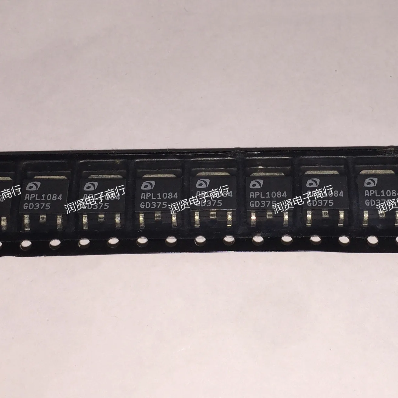 10PCS APL1084 APL1084UC SOT252 Brand new original