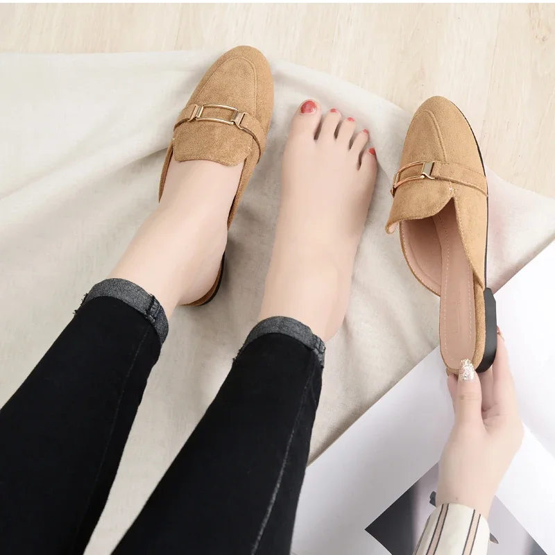 Femme металлические шлепанцы с закрытым носком и швом туфли в стиле ретро тапочки