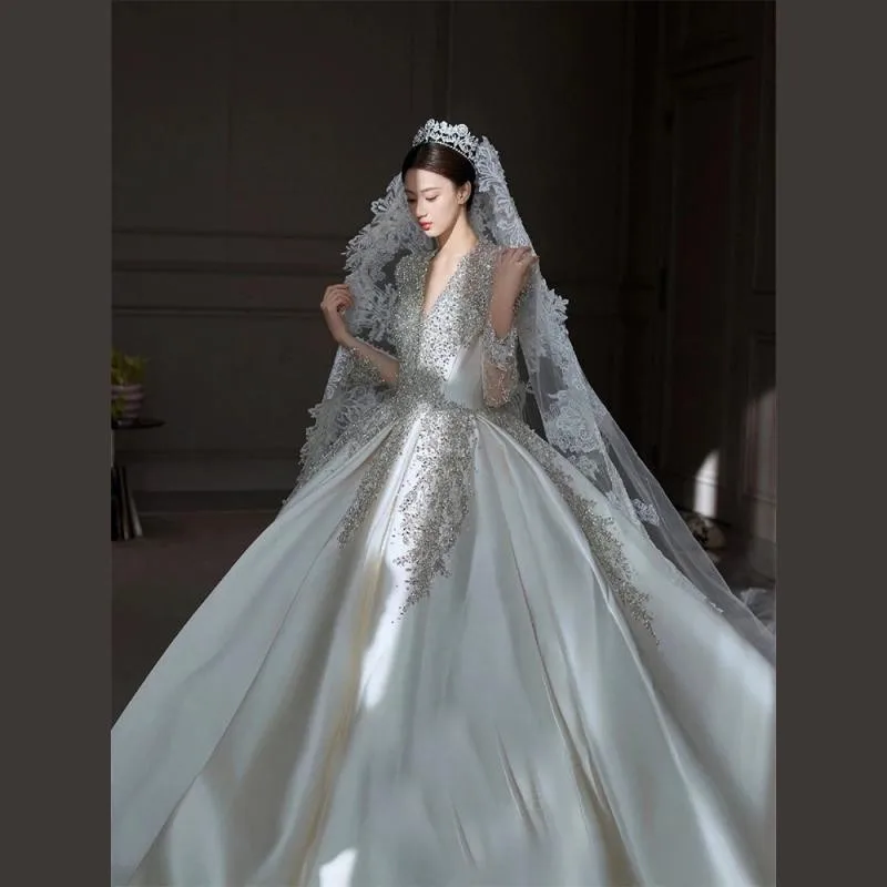 SONDER Пятно с бисером Свадебные платья со шлейфом Роскошное свадебное платье