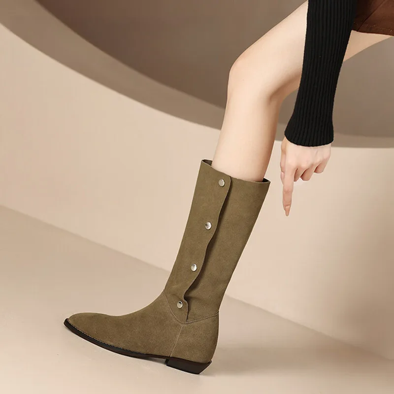 Женские Винтажные ботинки с воланом зимние до середины икры на массивном каблуке