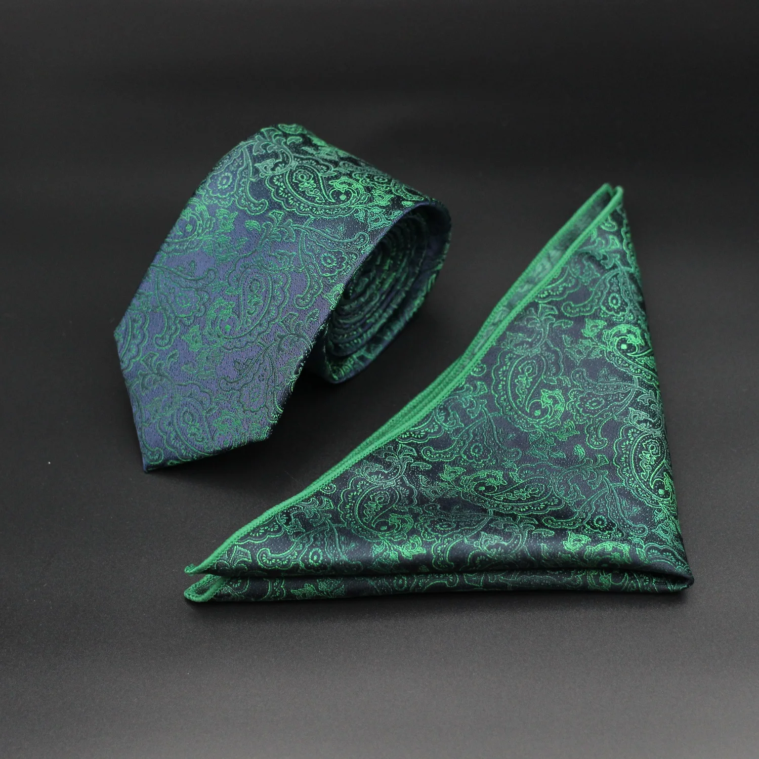 Рисунок 4 - Новинка 2023, темно-зеленые шелковые