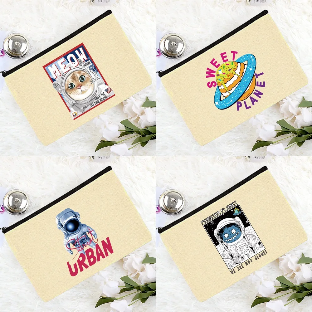 

Bridesmaid Cosmetic Bags Cute Astronaut Print Bridal Party Makeup Essential Lady Handbag Daily Necessities Portable Storage Bag