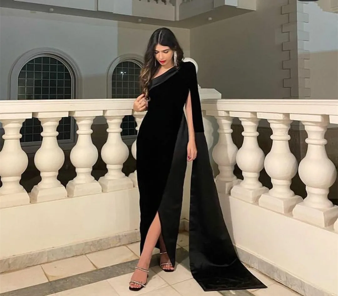 

Elegant Long Satin Evening Dresses 2024 Black Mermaid One Shoulder Side Slit Abendkleider Robes de Soirée for Women Saudi Arabia