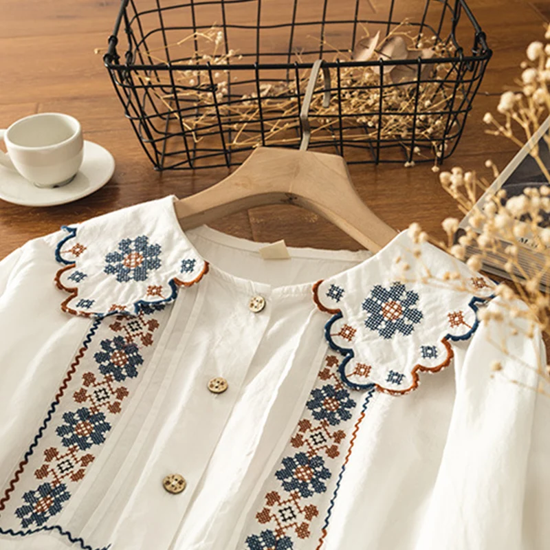 

Spring Autumn Casual Sweet Shirt Women Clothing Embroidery Peter Pan Collar Cotton Long Sleeved Female Kawaii Blouse Tops U376