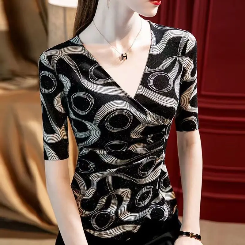 

V-Neck Printed Vintage Slim Female T-shirt 2022 New Summer Fashion All-match Short Sleeve Waist Tops Pullovers Women's Clothing