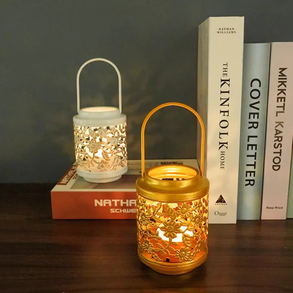 

New Wrought Iron Aromatherapy Candle Holder Romantic Candlelight Dinner Ornament Moroccan Retro Lantern Openwork Candlestick