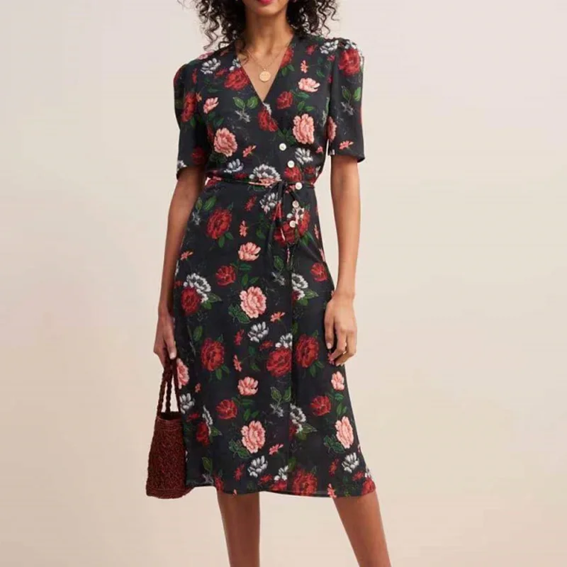 

Женское облегающее платье с V-образным вырезом, средней длины