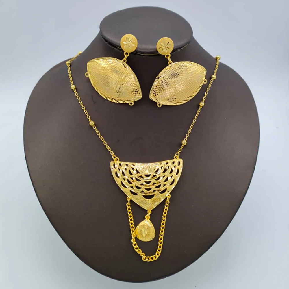 

Dubai Gold Color Jewellery 2023 Trendy Bride Design Earrings and Necklace for Women Pendant Necklace for Weddings Engagement