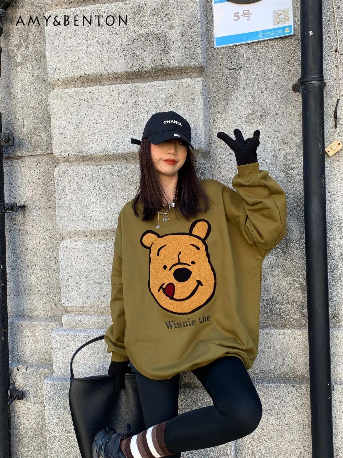Women's Loose-Fitting Fleece Lined Pullover Fashion Trendy Brand Little Bear Embroidered Sweatshirt Winter Oversize Casual Tops