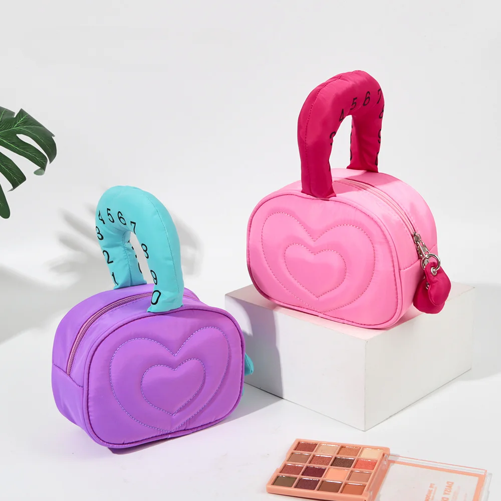 

2023 New Travel Wash Bag Large Capacity Korean Version Casual All-match Sweet Heart Letter Fashion Soft Mixed Colors Makeup Bag