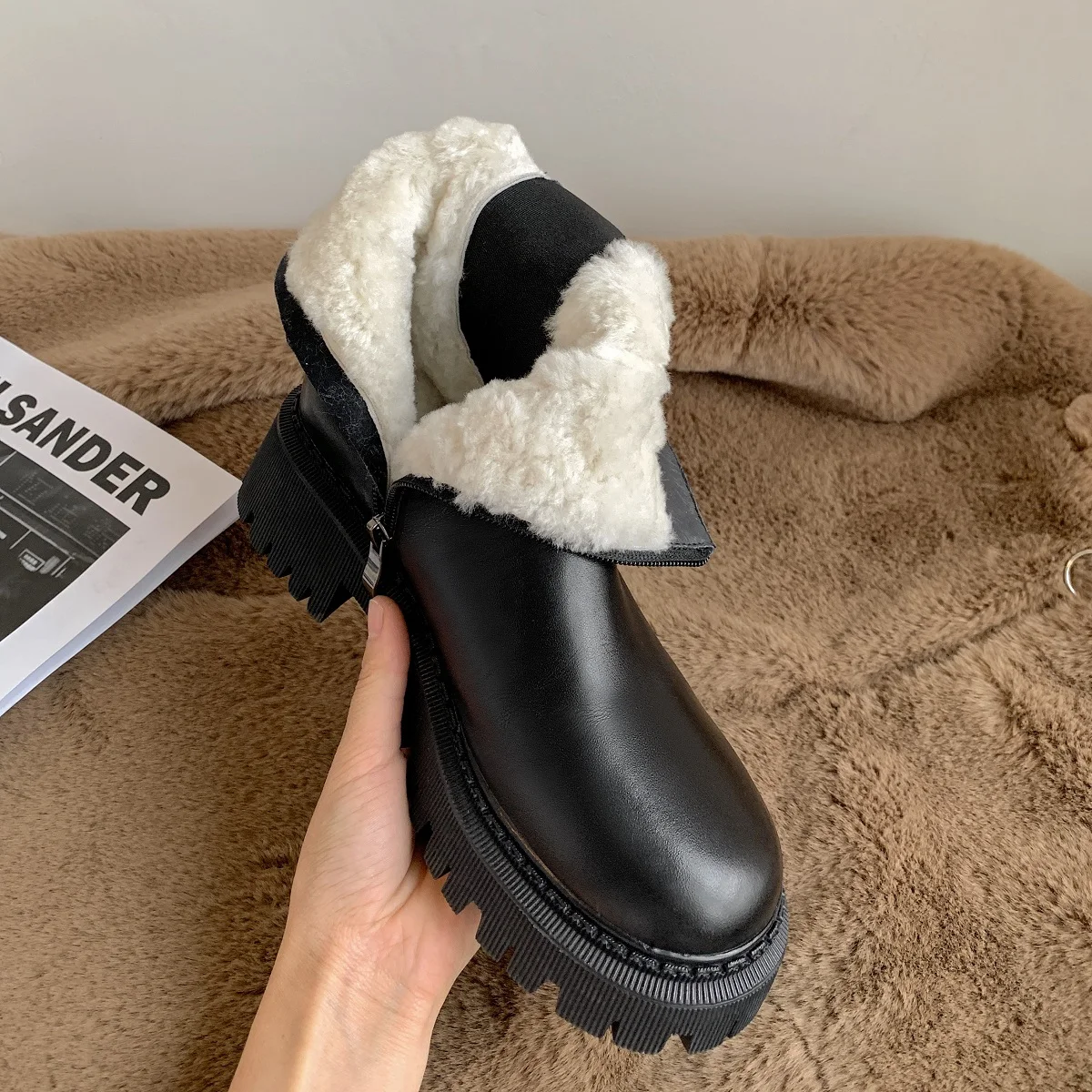 

Platform Snow Boots Thick Hee Winter Shoes Woman Round Toe Cowhide Real Leather Keep Warm Shoes Side Zipeprs Chelsea Ankle Boots