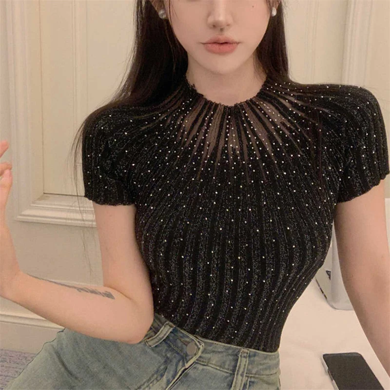 Женская футболка с круглым вырезом