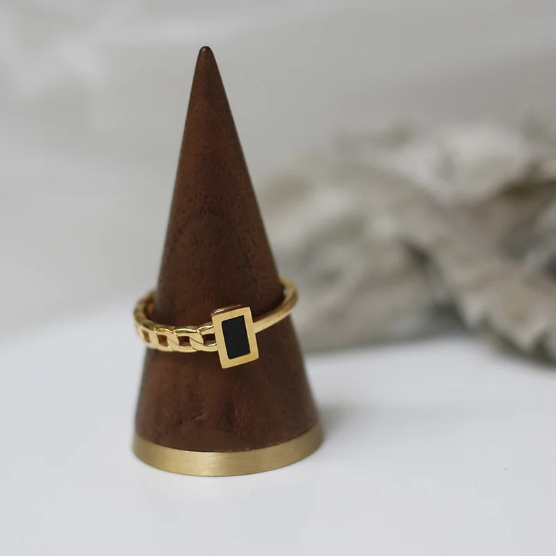 

Маленькое черное квадратное кольцо из нержавеющей стали, модный простой подарок для женщин, винтажные аксессуары, ювелирные изделия в эсте...