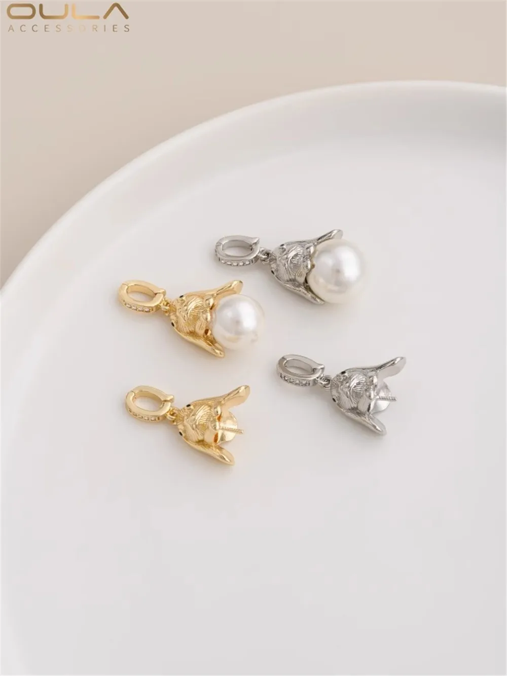 Подвеска-кролик с длинными ушками из 14-каратного золота пряжкой семян дыни и