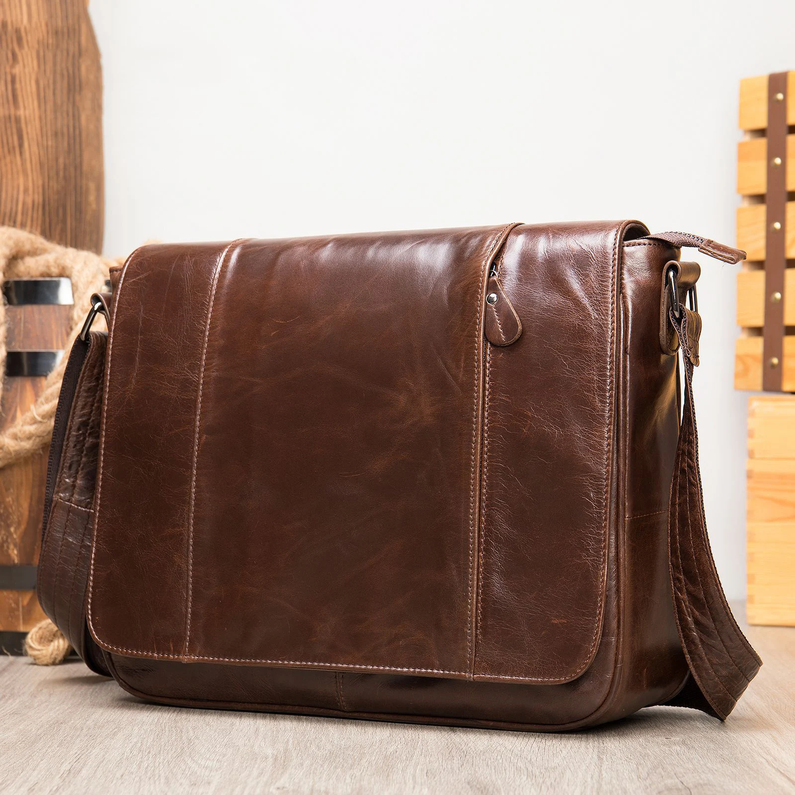 Retro Messenger Bag  Cow Skin Shoulder Bag For Men Male Business Satchel Leather Shoulder Bags Crossobody Men Bags Luxury Design