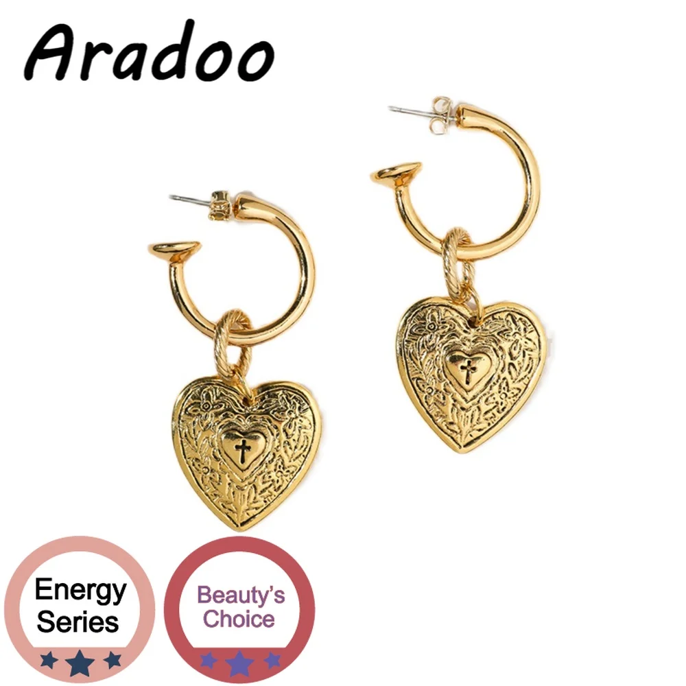 

ARADOO French Retro Love Heart-shaped Earrings S925 Silver Needle Stud Earrings Embossed Light Luxury Versailles Earrings