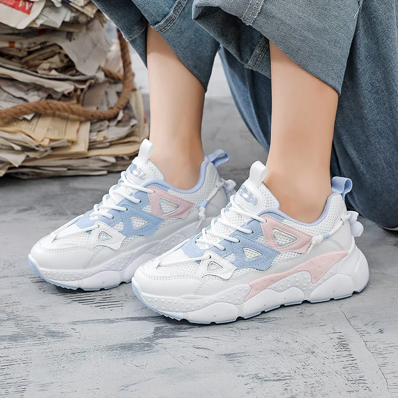 

2022 New Comfortable and Breathable Old Women's Shoes Korean Version of Mesh Stitching Lace-up Sneakers Women's Shoes 35-40