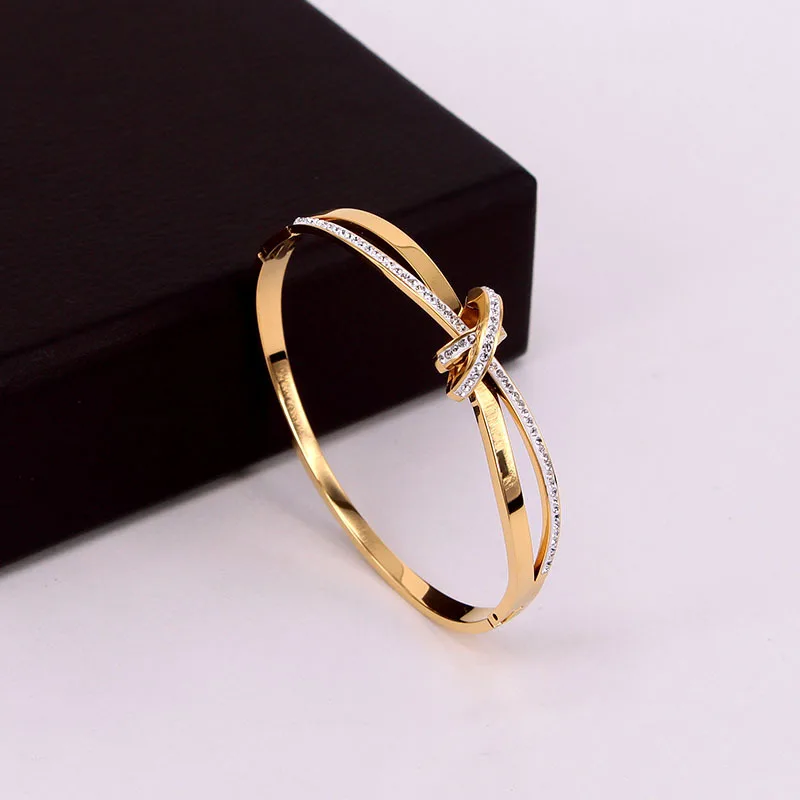 

Classic Design Cross Semicircle Zircon Bracelet Bangle For Women Stainless Steel Gold Rose Silver Color Jewelry Wholesale B304