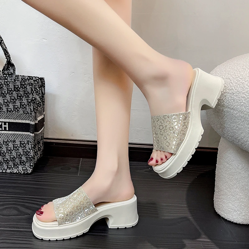 Fairy Fashion Outwardly Wearing Thick Sole Round Head Sandals 2023 Summer New Korean Slippers Square Heel Sandals Large Size 42