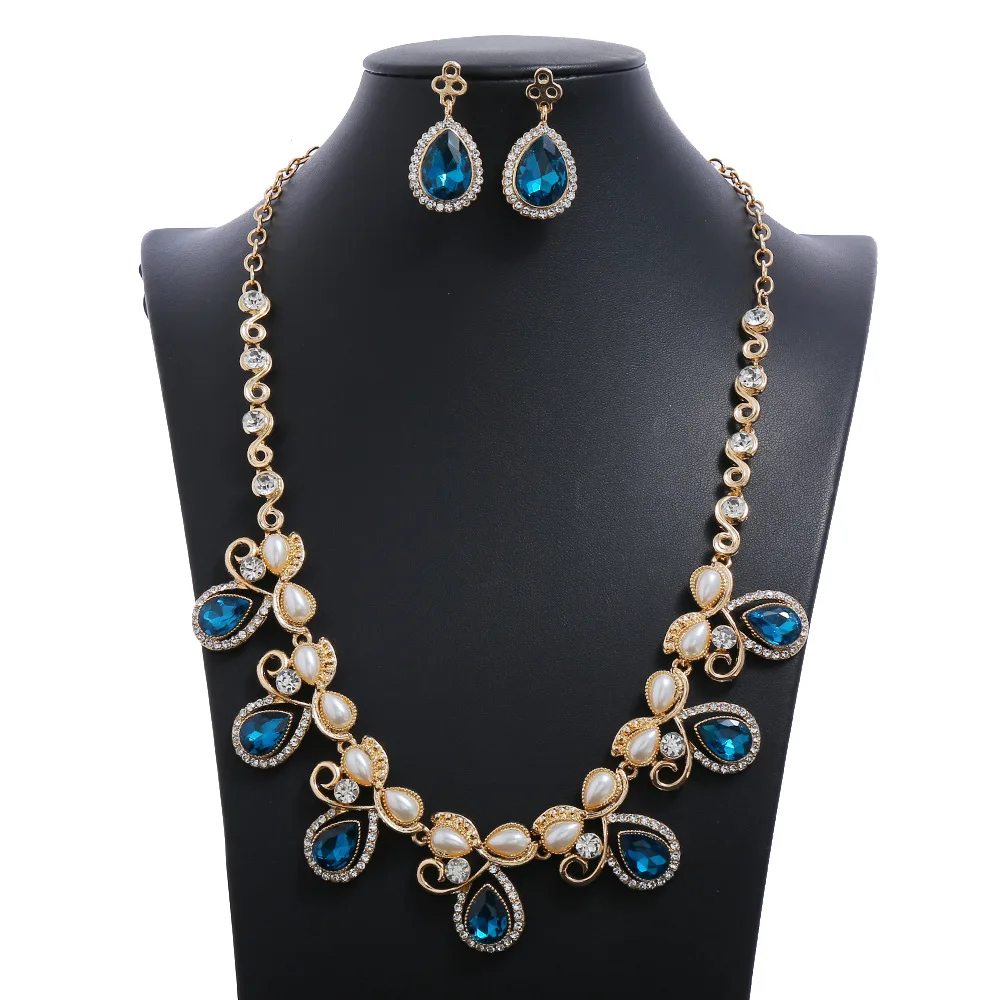 

Moroccan Wedding Jewelry Set Arab Women Jewelry Set Crystal Flower Pendant Necklace Earring Set Luxury Imitation Pearl Set Chain