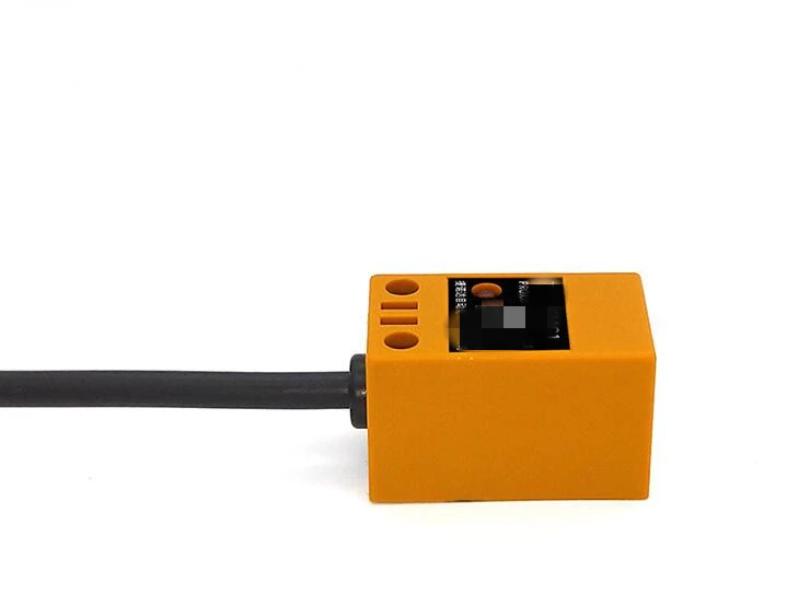 Индуктивный датчик приближения