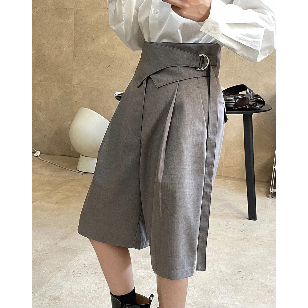 

Waist Adjustment Buckle Suit Pants Loose and Slim Small Five-point Pants Women