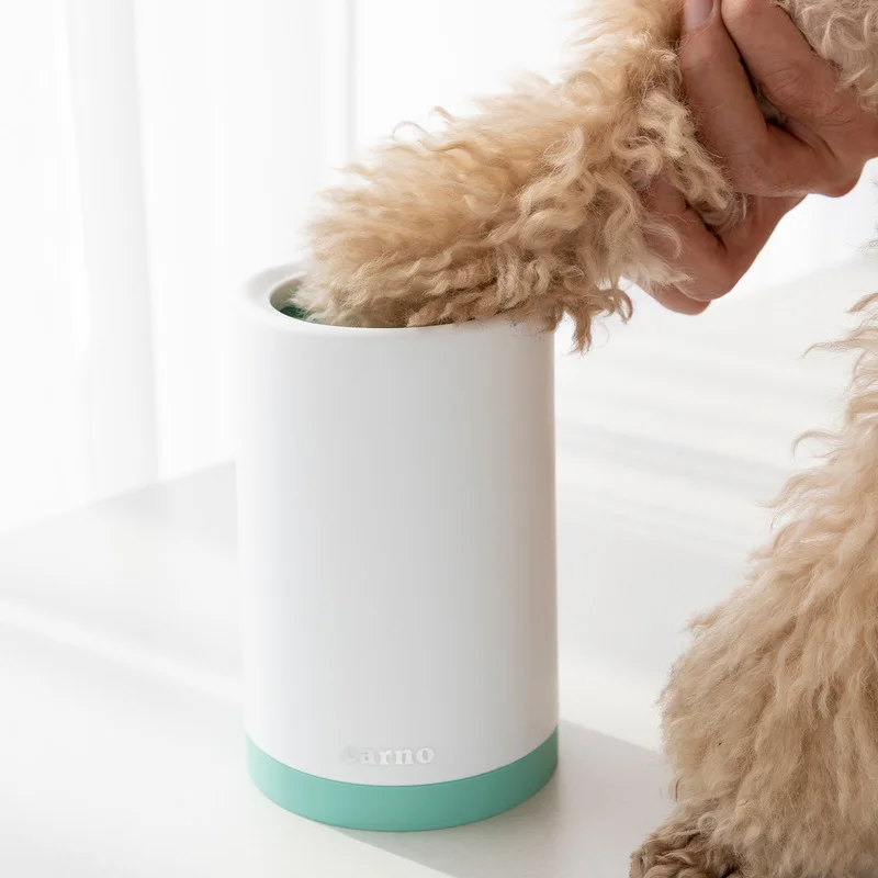

2022 NEW Pet Foot Washer Cup Paw Clean Brush Quickly Wash Dirty Cat Foot Cleaning Bucket Dog Paw Cleaner Cup Soft Silicone Combs