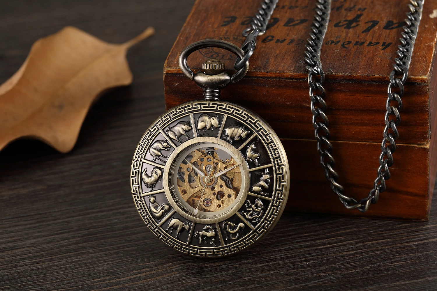 

Vintage Hand-WInd Mechanical Luxury Pocket Watch Steampunk Men Watches Roman Numerals Clock With Fob Chain Gifts Reloj Hombre