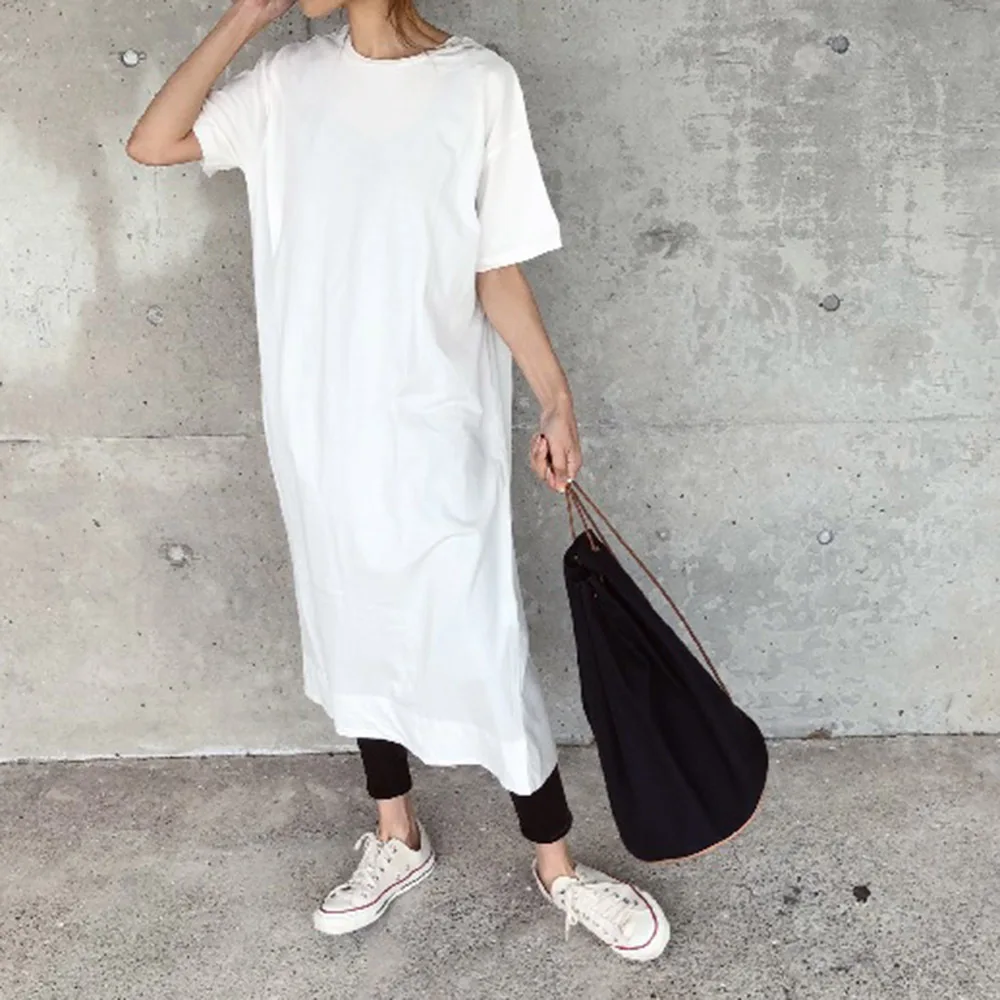 Универсальное однотонное платье-футболка с разрезом сзади облегающее длинное