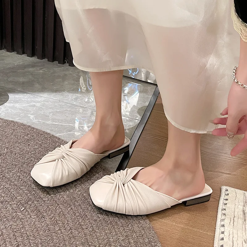 2023 Spring Shoes For Women New Outwear Pleated Baotou Half Slippers Women's Thick Heel Single Shoes Women's Slippers