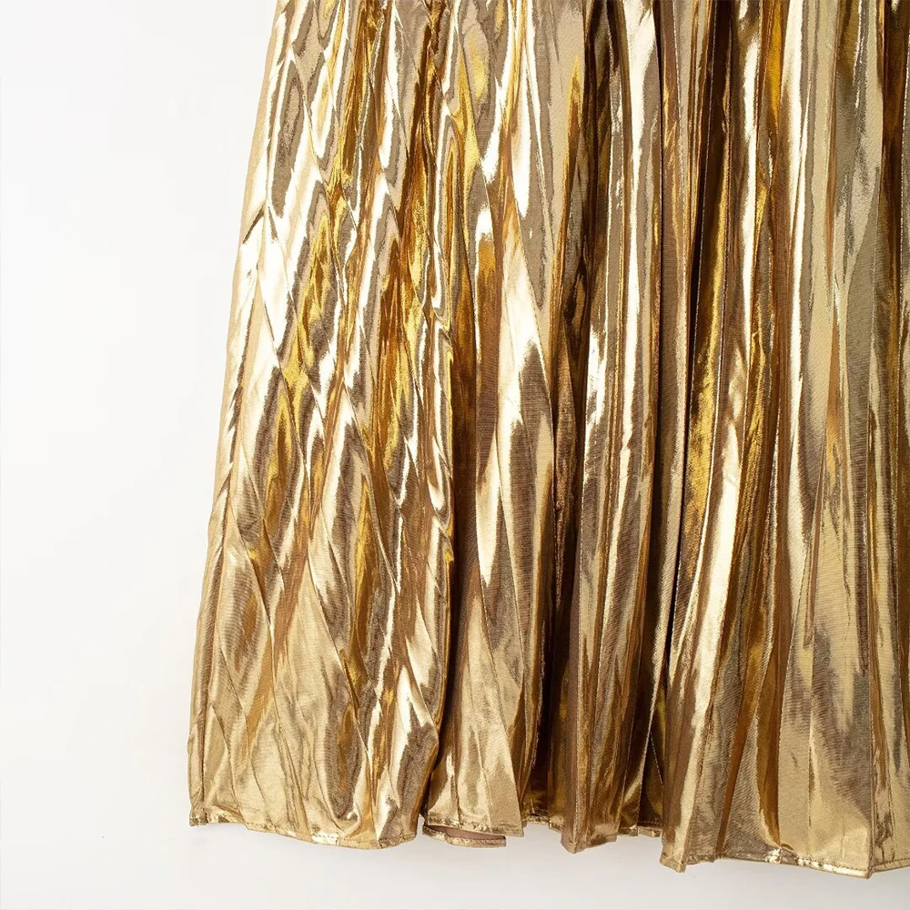 Женское приталенное платье с круглым вырезом без рукавов