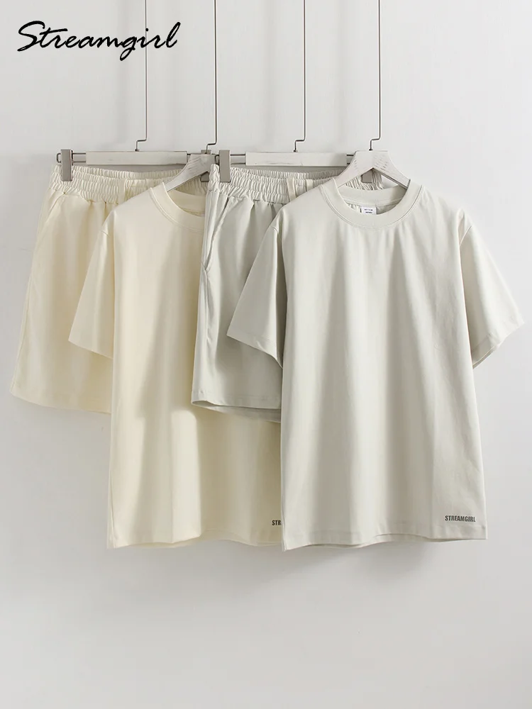 Фото Комплекты шорт и футболок Off-white: летние женские костюмы, шорты и футболки оверсайз из хлопка, комплекты из двух предметов, женские комплекты футболок №4