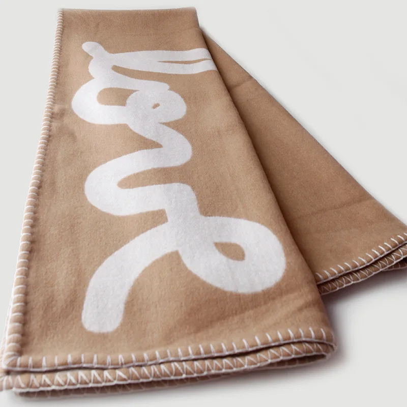 Кашемировое одеяло шаль шерстяной жаккардовый теплый чехол Love толстый для