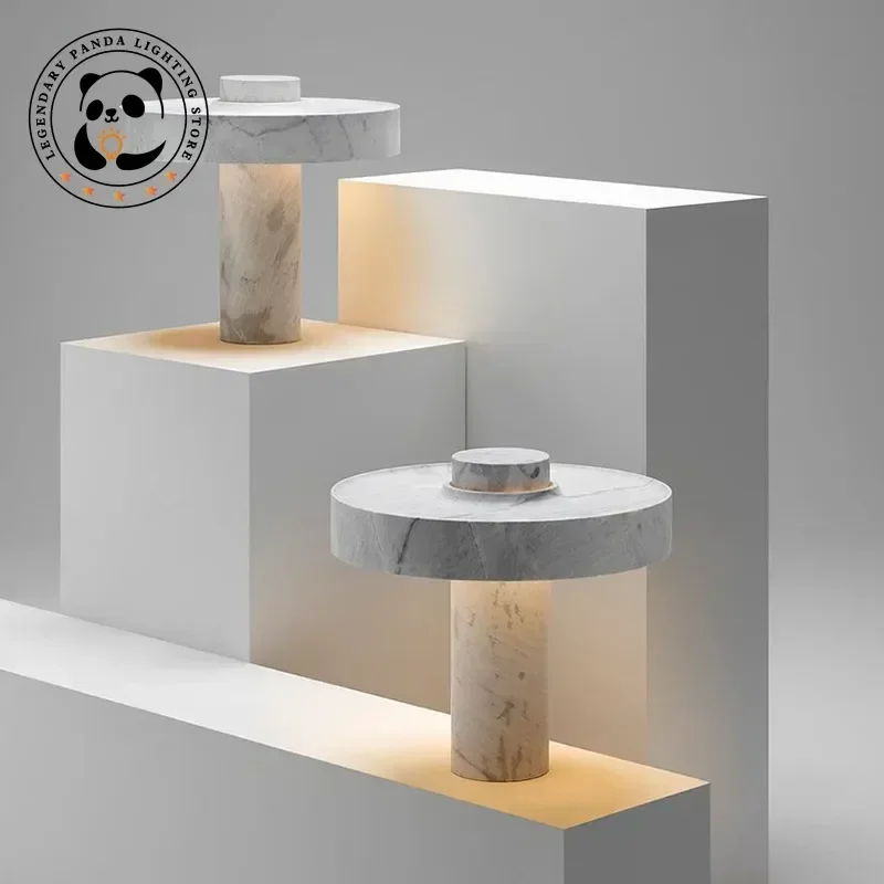 Итальянский дизайнерский настольный светильник стильный минималистичный