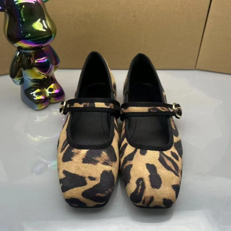 Женские балетки с леопардовым узором