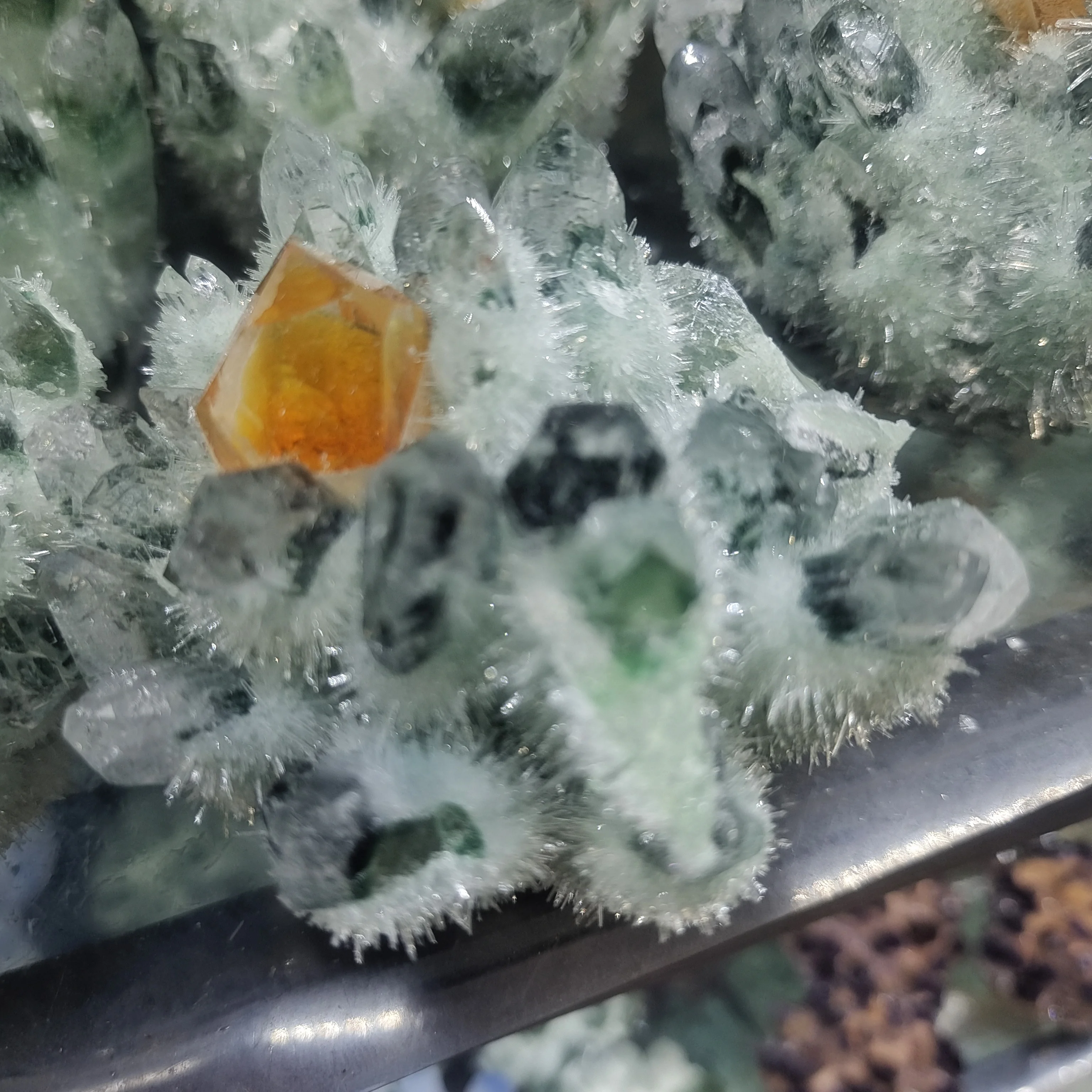 

350-900g Rare Beautiful Green Ghost phantom Quartz Crystal Cluster Specimen