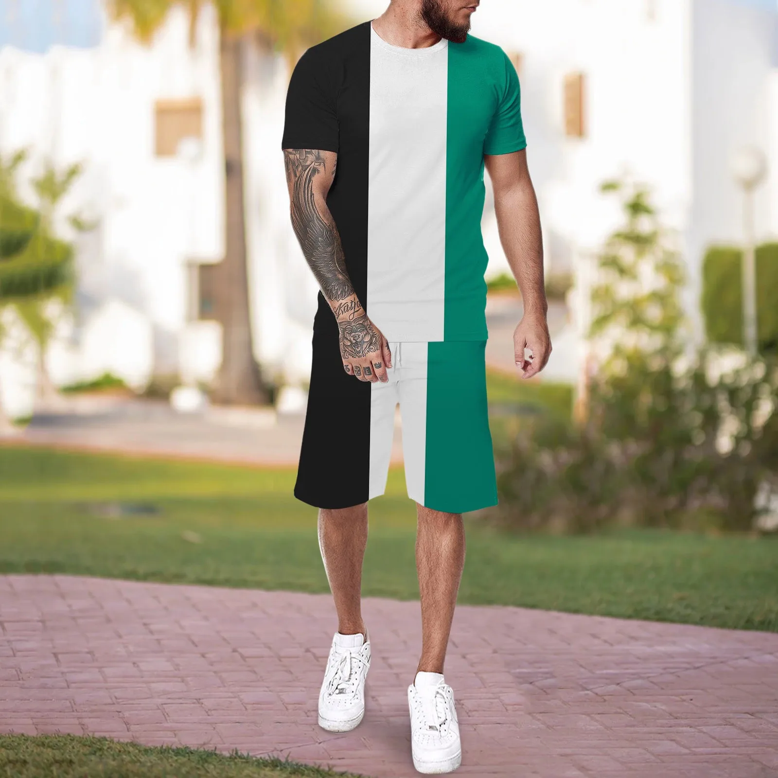 

Мужской спортивный костюм из 2-х предметов, футболка и шорты