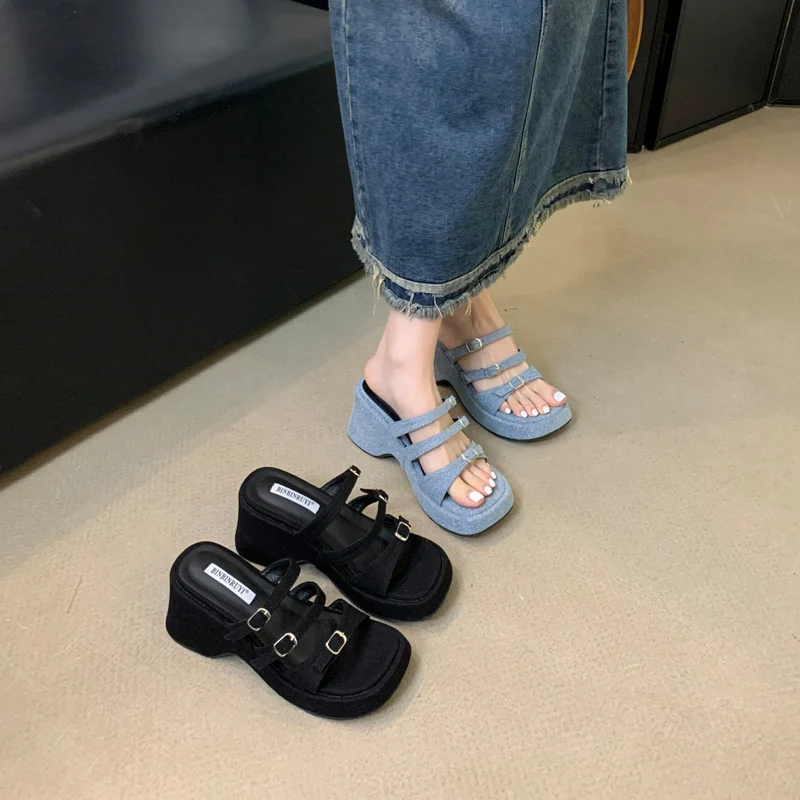 Женские шлепанцы на блочном каблуке синие джинсовые сандалии платформе летние