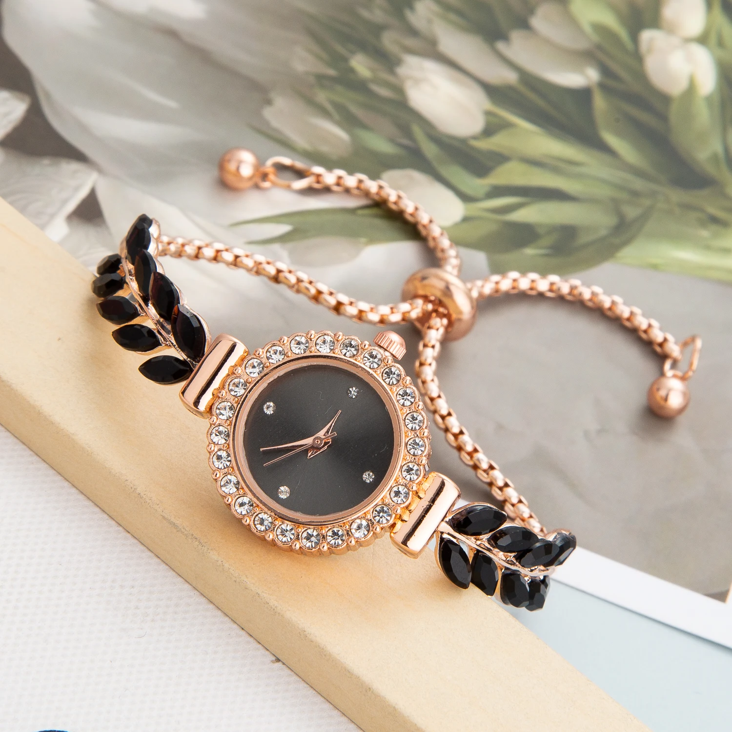 2023 New Cute Wings Bracelet  Watch for Women Diamond Crystal Stainless Steel Watches for Womens Fashion Quartz Wristwatches